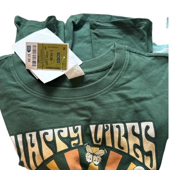 NWT Mystery T-Shirt Bundles Size Medium all New With Tags (5) in each box - Picture 6 of 6